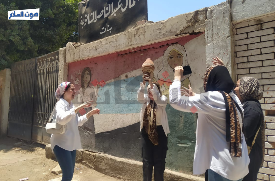 احتفال طالبات الثانوية العامة بانتهاء الامتحانات في دار السلام