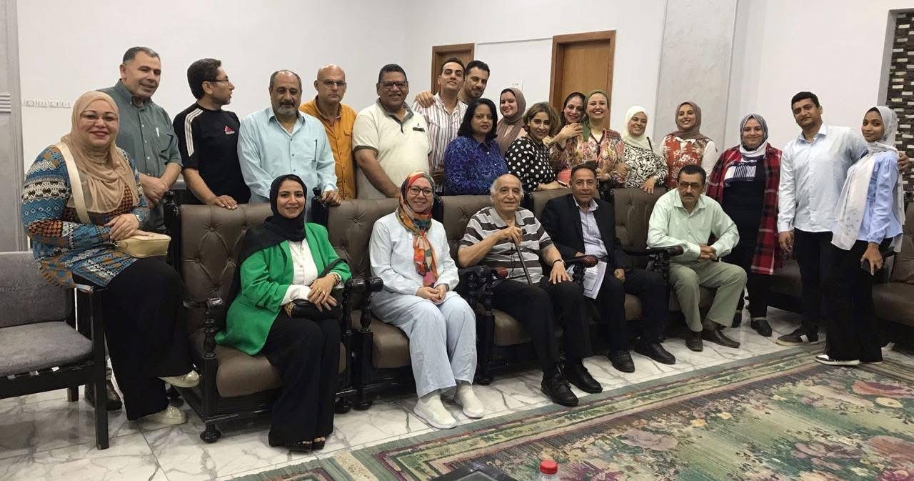 صورة أرشيفية لأمسية شعرية موسيقية بمؤسسة أوان للثقافة والفنون