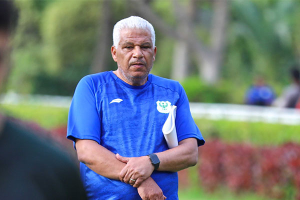مدرب النادي البورسعيدي ميمي عبدالرازق