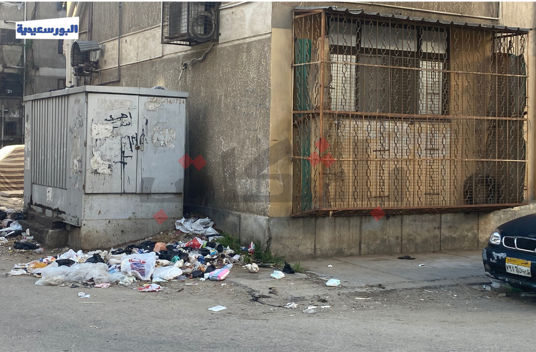 القمامة في عمارات الطاقة الشمسية