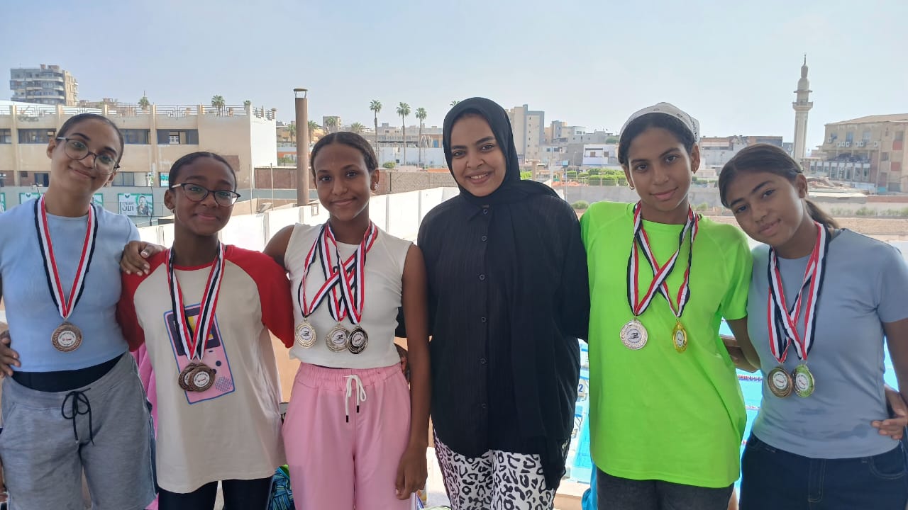 منتخب أسوان للسباحة