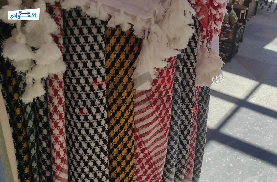 حنظلة والكوفية الفلسطينية