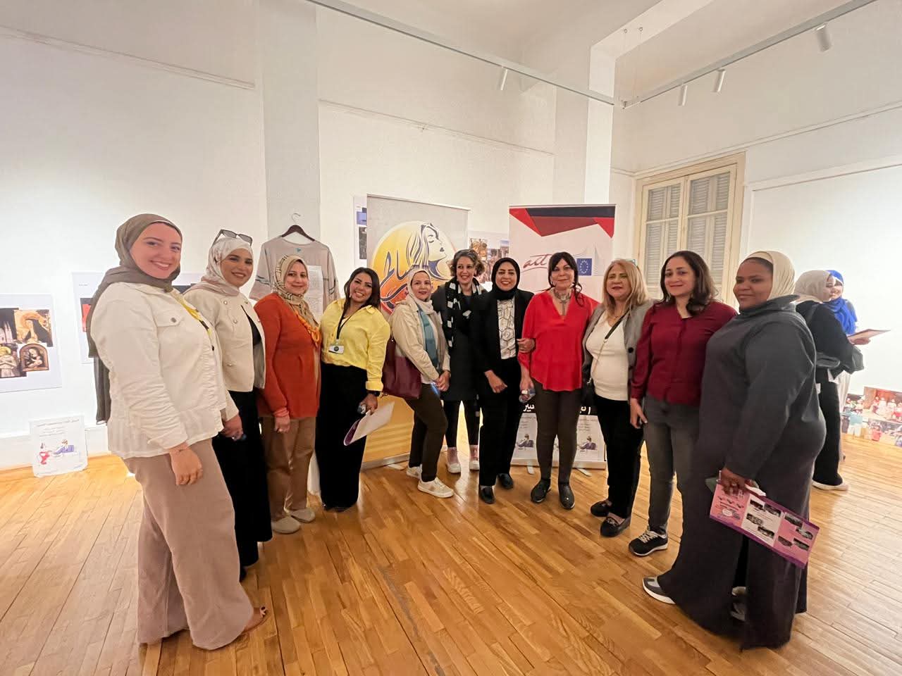 أعلنت مبادرة جندرسيت عن حملة كلمة بتوجع، لمواجهة خطاب الكراهية ضد النساء في الإعلام، بعد أن رصدت خطابًا يحمل تمييزًا وسخرية، ذلك في إطار فعاليات حملة الـ 16 يومًا لمناهضة العنف.