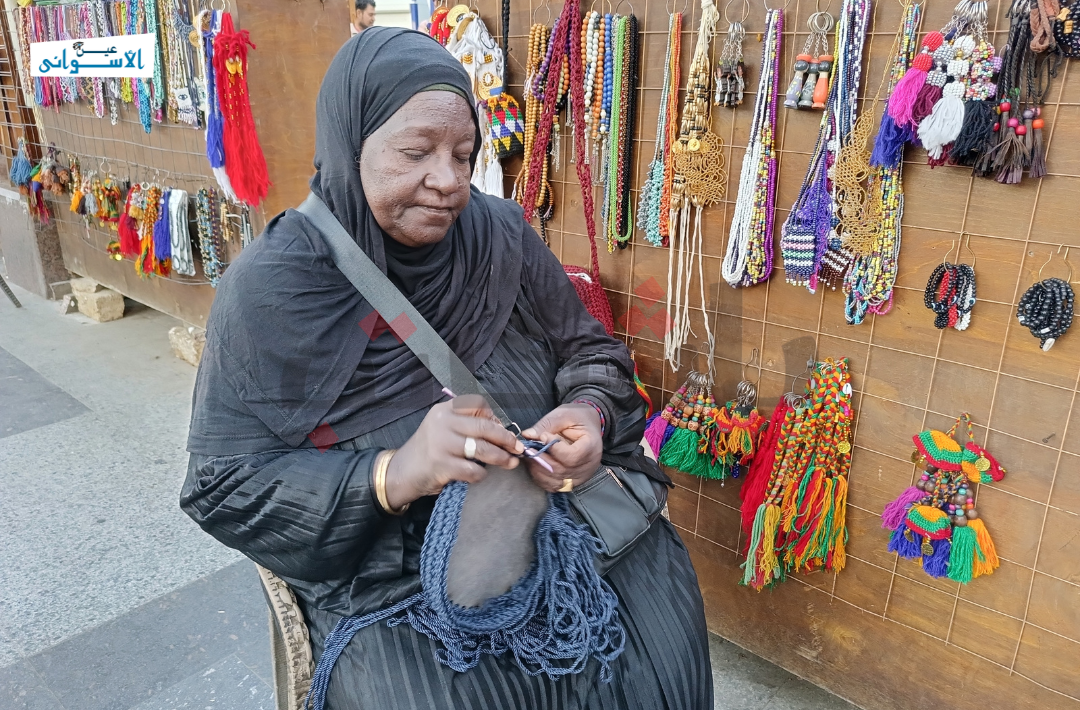 قدرية سيدة الحرف اليدوية والتراث النوبي