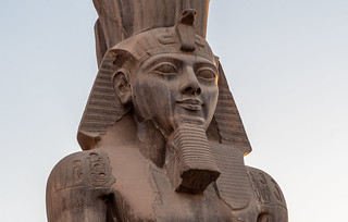 تمثال رمسيس الثاني