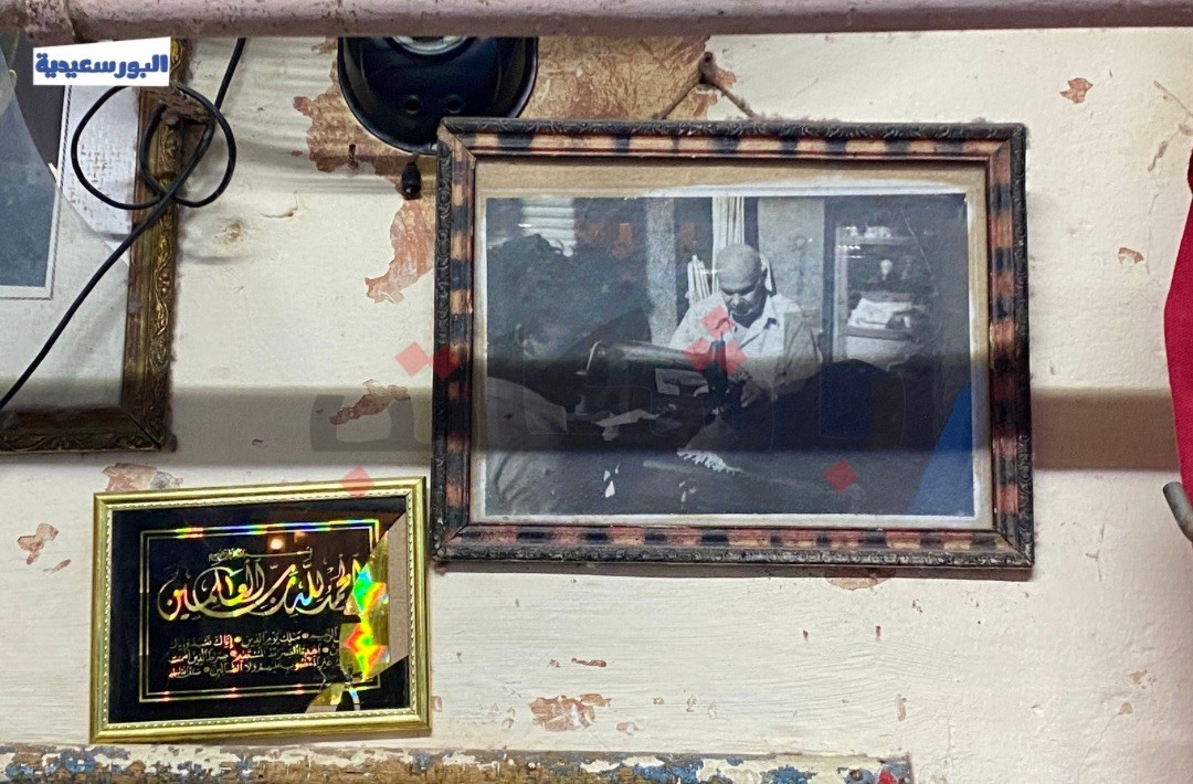 ورشة القزاز لصناعة الشماسي ببورسعيد