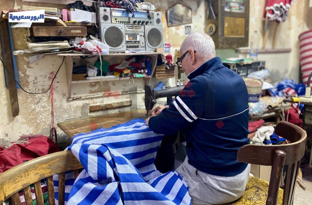 ورشة القزاز لصناعة الشماسي في بورسعيد