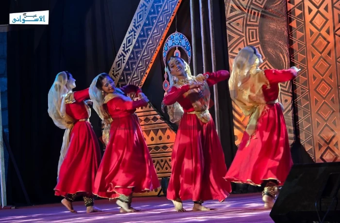 على إيقاع "الخلاخيل".. فرقة "الهند" تخلق تواصلًا حيًا مع الجمهور (ألبوم صور)