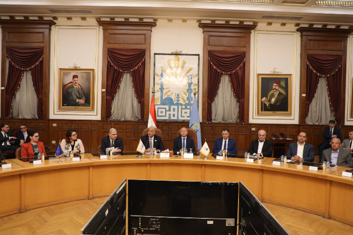 محافظ القاهرة يوقع على تطوير منطقة الزاوية الحمراء بدعم الاتحاد الأوروبي