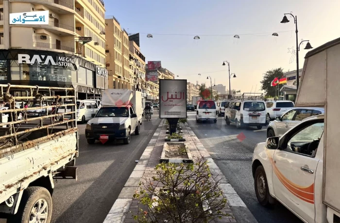 محافظ أسوان يعتمد تعريفة الركوب الجديدة للسرفيس و"التوك توك"