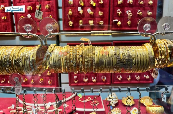 شعبة الذهب: الحرب ضد إيران رفعت أسعار البنزين والذهب إلى مستويات قياسية