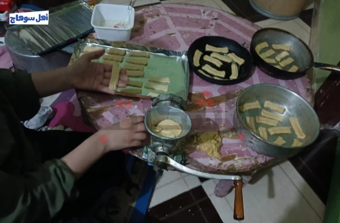 "يا ليلة العيد انستينا".. رائحة المخبوزات تملأ البيوت (ألبوم صور) 