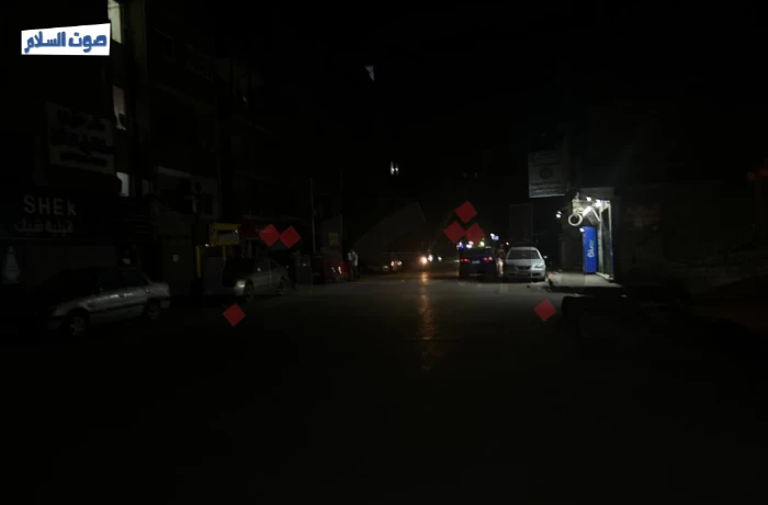 غير آمن.. تقليل إنارة الطرق يهدد سائقين ونساء