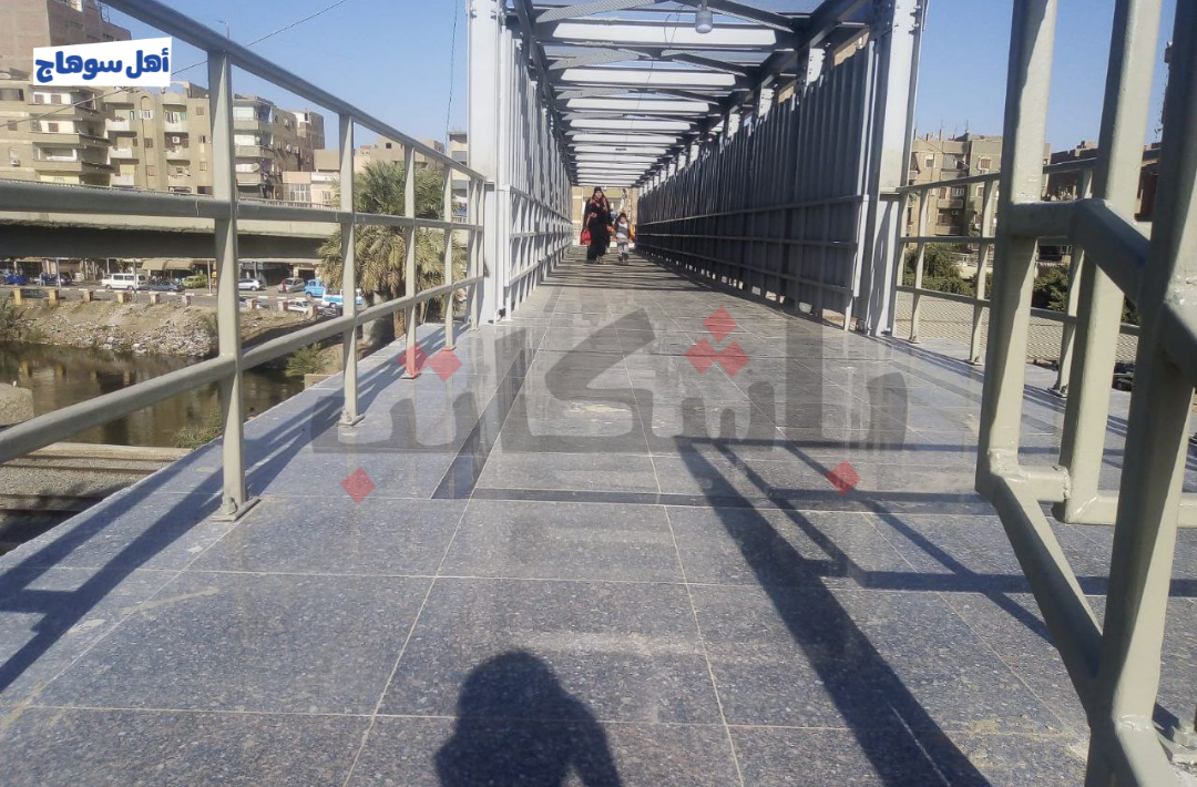 كوبري مزلقان السكة الحديد في سوهاج