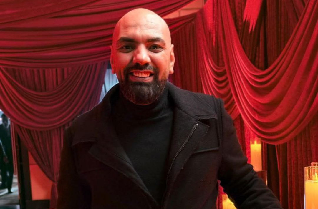 مؤلف ترانيم المداح، الشاعر أسامة محرز