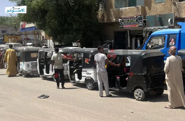 طوابير وسوق سوداء.. أزمة بنزين في أسوان