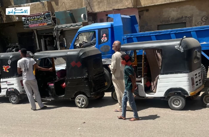 محافظ أسوان يستعرض خطة ضبط منظومة تداول المواد البترولية