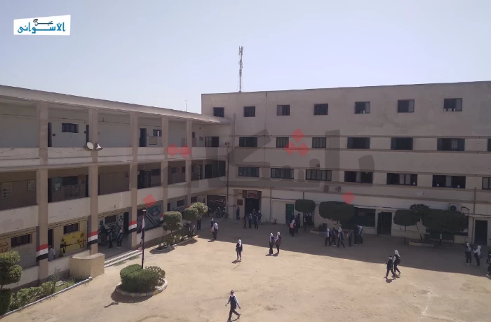حرارة الجو وصعوبة الفيزياء.. امتحان ثانية ثانوي يثير شكاوى طلاب أسوان