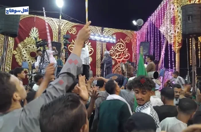 ليلة الابتهالات والموائد.. آلاف الزوار يحيون مولد سيدي أبو القاسم