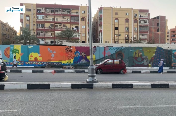 على جدارية مفتوحة.. مواهب ذوي الهمم تروي حكاية أسوان
