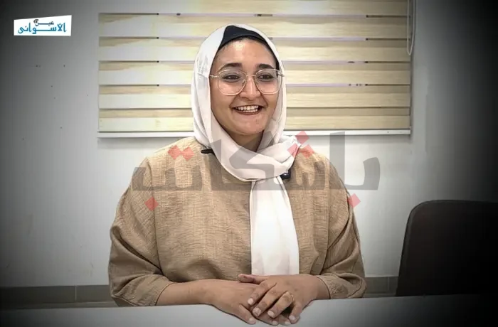 من الطين إلى الخيال.. "ياسمين" تعلّم أطفال أسوان فن التشكيل (فيديو)