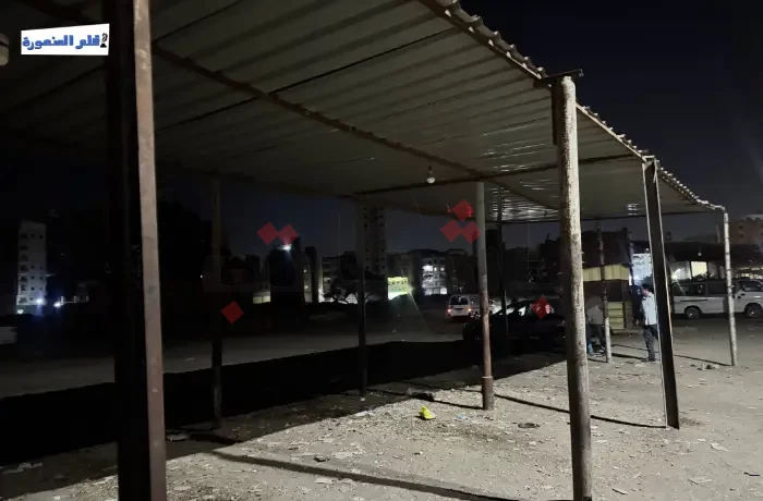 مخاوف ركاب وسائقي موقف "جديلة" بسبب ضعف الإنارة