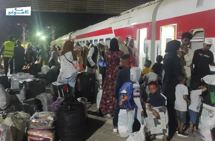 "عودة إلى المجهول".. 940 سودانيًا يغادرون مصر
