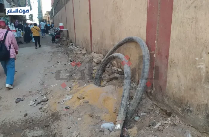 سكان شارع زيدان يستغيثون من أعمال صيانة الكهرباء: الكابلات مكشوفة