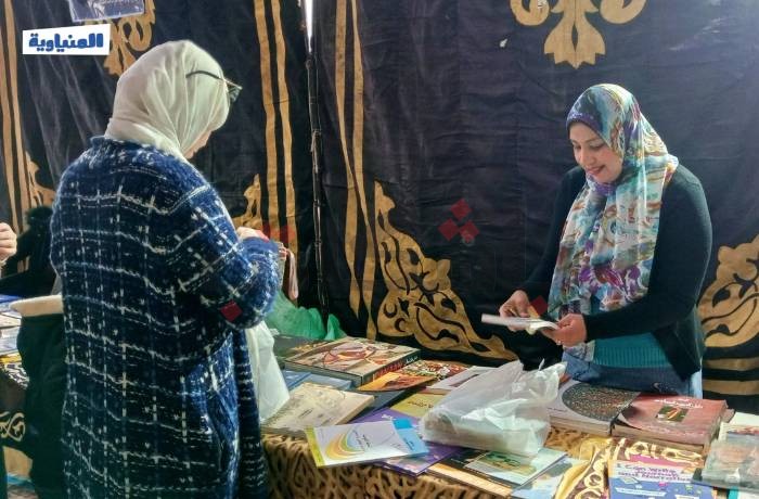 منظمو معرض الكتاب في مكتبة مصر العامة: «نوفر الكتب بأسعار مخفضة»