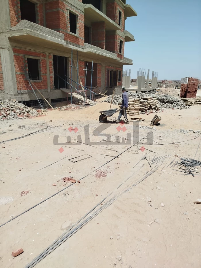 انتهاكات تهدد حقوق عمال اليومية بعد رفع البنزين