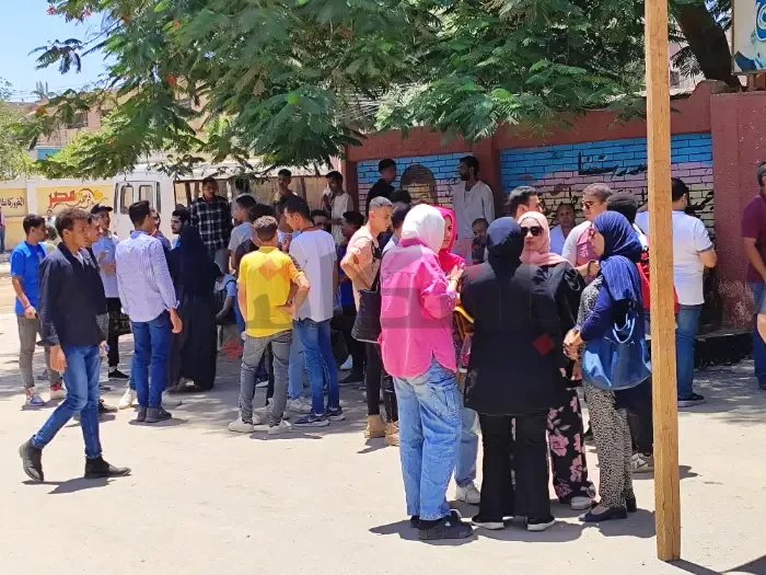 مع انطلاق ماراثون "الثانوية"  "تفتيش صارم" في لجان سوهاج 