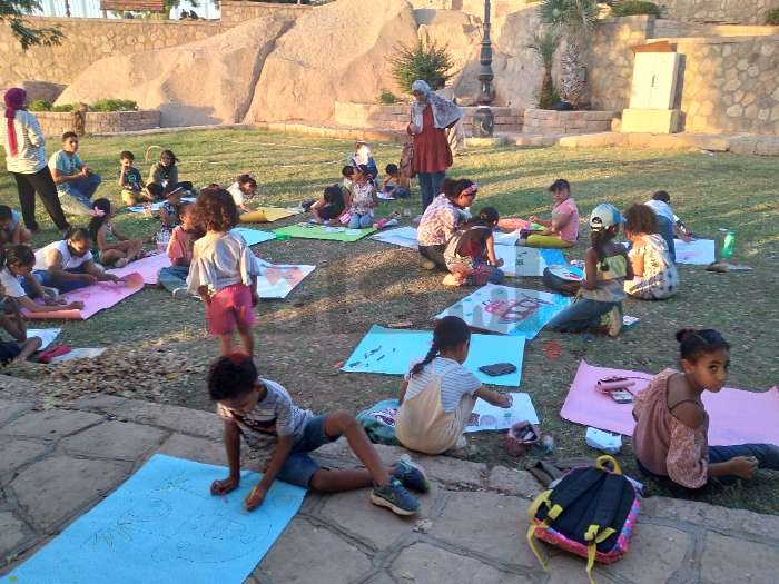 "مهرجان الألوان".. الرسم في الأماكن المفتوحة لتغذية المتدربين بصريًا