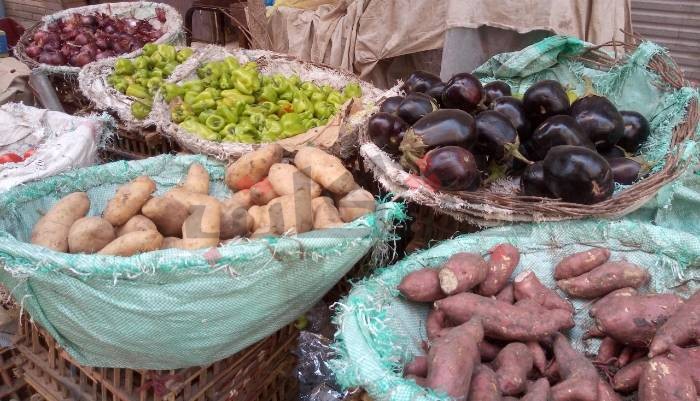 جولة في السوق| تعرّف على أسعار الخضروات والفاكهة واللحوم بالمنصورة
