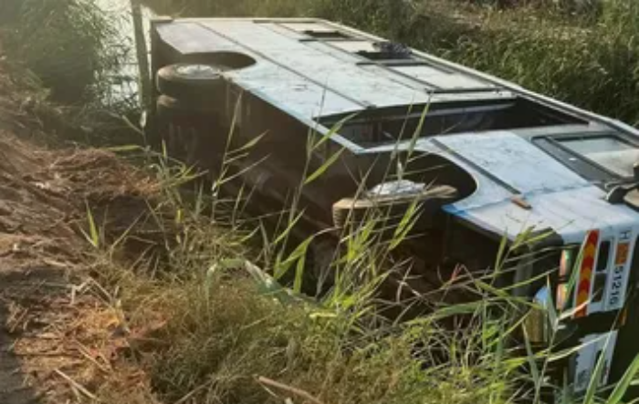 "عيالنا هيموتوا".. شهادات خاصة لأهالي مصابي حادث "أتوبيس المدرسة"