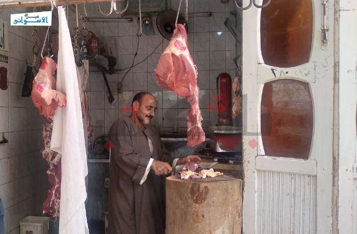 في عيد الأضحى.. عزوف أسر عن شراء اللحوم والجزارون يعانون من "قلة البيع"